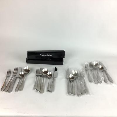 K829 Set of ROBERT WELCH Stainless Steel " Flute" Flatware