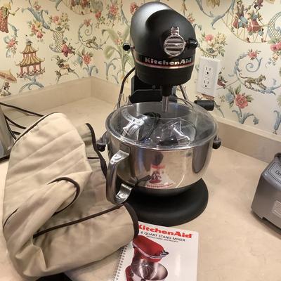 K836 Kitchen Aid Professional 6qt Mixer with Attachments