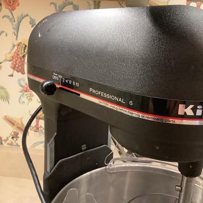 K836 Kitchen Aid Professional 6qt Mixer with Attachments