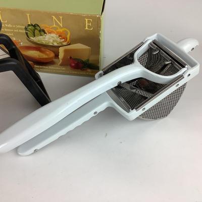 K839 Mandoline and Pineapple Slicer