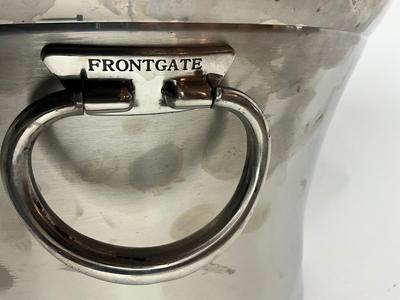 K844 FRONTGATE Stainless Optima Beverage Tub with Crab Serving Pieces