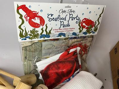K845 Large Seafood Steamer Pot with Corn Plates, Crab Mallets, and more