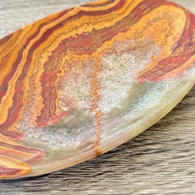 LOT 4K: Exquisite Marble Glass Dishes