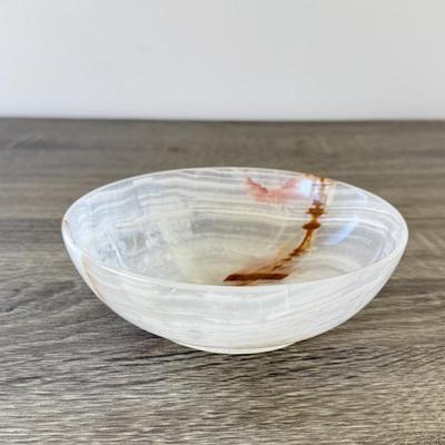 LOT 4K: Exquisite Marble Glass Dishes