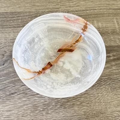 LOT 4K: Exquisite Marble Glass Dishes