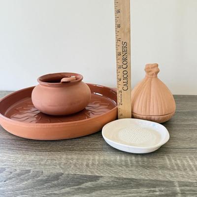 LOT 11K: Terra Cotta PIC Chip & Dip Serving Dish, Garlic Holder & Grinding Dish
