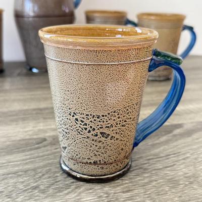 LOT 19K: Exquisite Art Glass Pitcher w/ 4 Matching Mugs