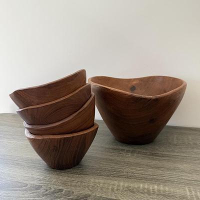 LOT 20K: Wooden Bowls: Large Flat Cut & Set of Salad Bowls