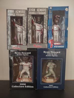 LOT 23K: MLB Philadelphia Phillies Bobble Figurines w/ Boxes: Ryan Howard