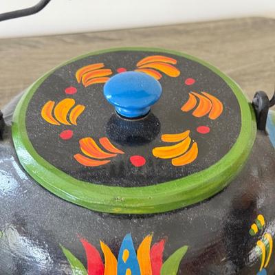 LOT 91K: 1994 Artist Johnny Claypoole Signed Hand Painted Cast Iron Kettle