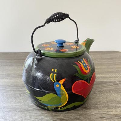 LOT 91K: 1994 Artist Johnny Claypoole Signed Hand Painted Cast Iron Kettle