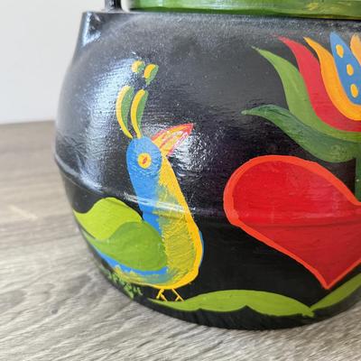 LOT 91K: 1994 Artist Johnny Claypoole Signed Hand Painted Cast Iron Kettle
