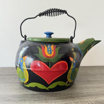 LOT 91K: 1994 Artist Johnny Claypoole Signed Hand Painted Cast Iron Kettle