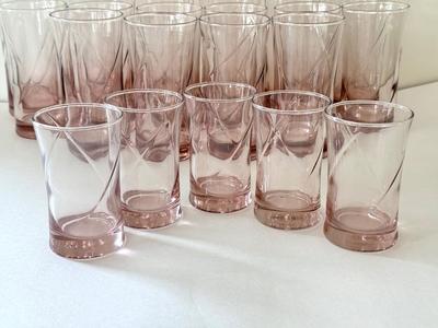 LOT 94K: Set of Pink Swirl Glasses in 4 Sizes