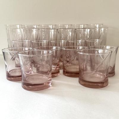 LOT 94K: Set of Pink Swirl Glasses in 4 Sizes
