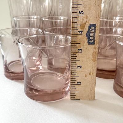 LOT 94K: Set of Pink Swirl Glasses in 4 Sizes