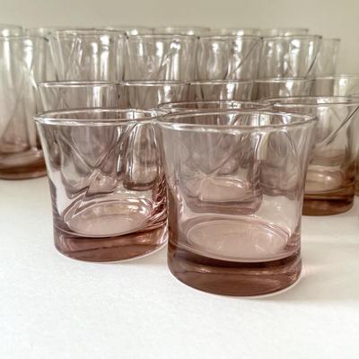 LOT 94K: Set of Pink Swirl Glasses in 4 Sizes