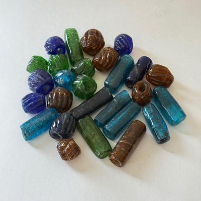 LOT 96K: Vintage Wilton Pewter Bead Tray w/ Collection of Large Glass Beads