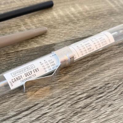 LOT 147K: Kitchen Thermometers incl. Glass Candy & Deep Fry