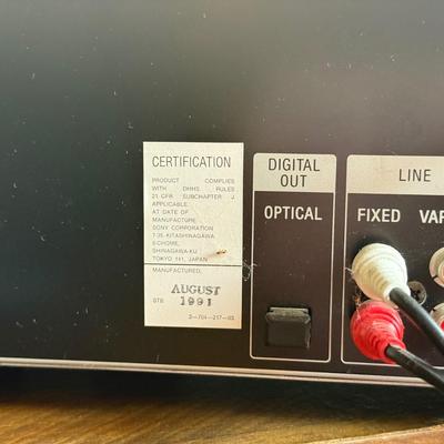 LOT 150F: Sony CD Player Model CDP-C615