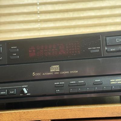 LOT 150F: Sony CD Player Model CDP-C615