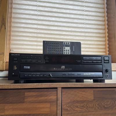 LOT 150F: Sony CD Player Model CDP-C615