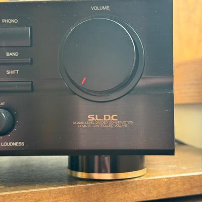 LOT 152F: Denon Ampli-Tuner Stereo AM-FM Model DRA-345R