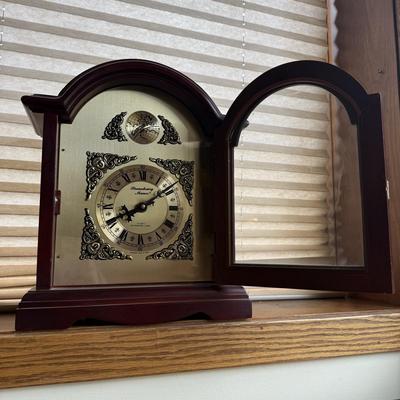 LOT 154F: Strausburg Manor Tempus Fugit Quartz Mantle Clock