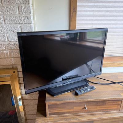 LOT 158F: Sharp 32” LCD TV Model LC-32LE450U