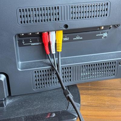 LOT 158F: Sharp 32” LCD TV Model LC-32LE450U