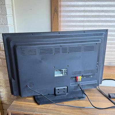 LOT 158F: Sharp 32” LCD TV Model LC-32LE450U