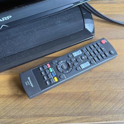 LOT 158F: Sharp 32” LCD TV Model LC-32LE450U