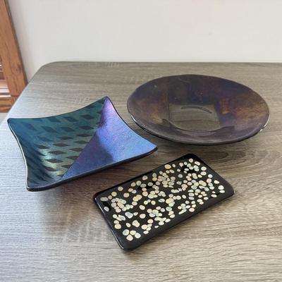 LOT 186X: Gorgeous Signed Art Glass Dishes & Iridescent Bowl