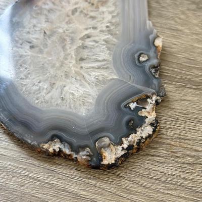 LOT 191: Geode Slices, Whale Rock & More