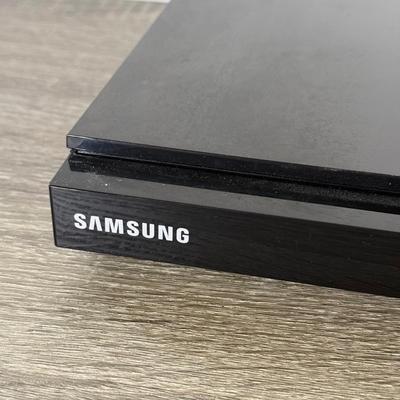 LOT 196F: Samsung Blu-Ray Disc Player Model BD-D5700