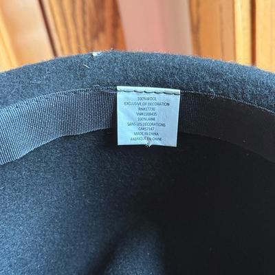 LOT 199: Fancy Hats: Henschel Hat Co & Wool