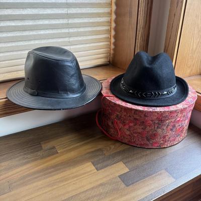 LOT 199: Fancy Hats: Henschel Hat Co & Wool
