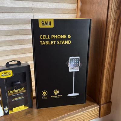 LOT 223X: Phone and Tablet Accessories: Dell Lattitude 7320 Detachable Action Pen, Otterbox Case, Credit Card Mobile Charger, PNC...