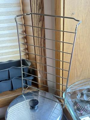 LOT 233: Baking Collection: Mini Cast Iron Loaf Pans in Box, Pie & Tart Pans, Pyrex Glass Dishes, Cake Plate w/ Metal Cloche & More