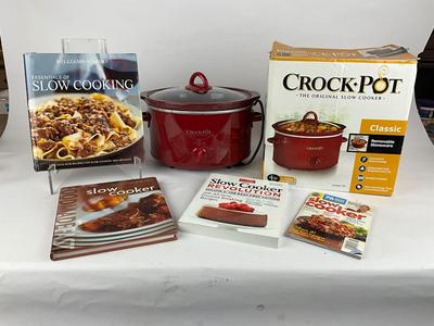 K846 Crock Pot Slow Cooker with Cookbooks