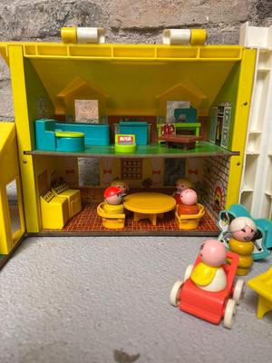Vintage Fisher Price Play Family House