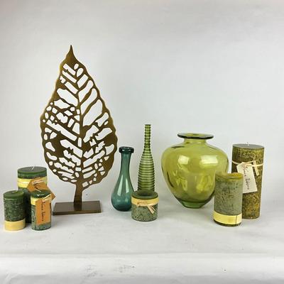 L948 Large Hyde Metal Arterious Leaf with Green Glass Vases and Candles