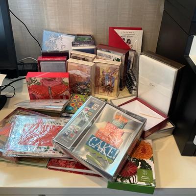 O952 Large Note Card and Christmas Card Lot