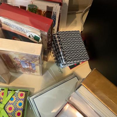 O952 Large Note Card and Christmas Card Lot
