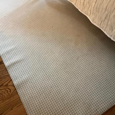 M953 Large Custom Cut Berber Area Rug 11'10" x 8'