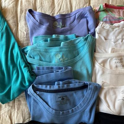 M957 Lot of Ladies Short Sleeve Cotton Pullovers: Talbots, Chicos Lily Pulitzer, Eileen Fisher