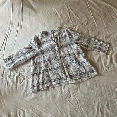 M963 Ladies HABITAT Clothing Lot