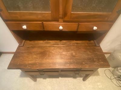 ANTIQUE HOOSIER CABINET