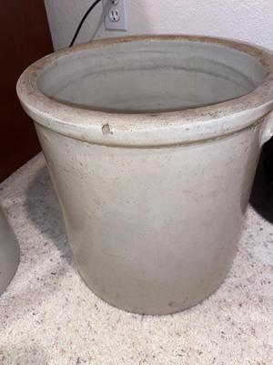 ANTIQUE MONMOUTH POTTERY 6 GALLON STONEWARE CROCK