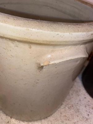 ANTIQUE MONMOUTH POTTERY 6 GALLON STONEWARE CROCK